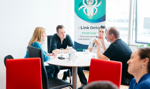 Link Research Tools Chatting